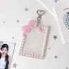 Porta-Cartão de Acrílico com Laço e Glitter Hisocute Protetor de Foto Card Star-Chasing de 3 polegadas Pingente de Chaveiro Portátil