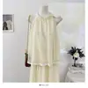 Top Regata Feminino de Renda com Decote Halter e Recortes, Gravata Borboleta, Verão 2026, Estilo Fino, Rejuvenescedor, Slim Fit, Cor Sólida