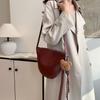 Bolsa de Axila Simples da Moda Nicho Feminina Nova Primavera 2025 Bolsa Sela Cor Sólida Versátil Ombro Único Transversal Bolsa Feminina