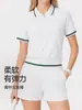 Camisa Polo Esportiva Caijue Estilo Old Money para Mulheres, Manga Curta, Gola Polo com Meio Zíper, Slim-Fit para Golfe e Badminton