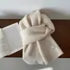 Cachecol de Lã de Alta Qualidade, Macio e Quente Tricotado Estilo Coreano Cor Sólida Versátil Macio para Mulheres, Engrossado e Quente para o Inverno