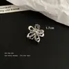Presilha de Cabelo Minimalista de Metal Prateado com Laço e Design de Trevo de Quatro Folhas, Acessório de Cabelo de Design de Nicho de Alta Qualidade para Mulheres