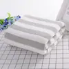 Toalha de alta qualidade em fleece de coral para lavar o rosto, absorvente, sem fiapos, listrada, para uso doméstico, para adultos, pano de rosto, secagem rápida, toalha de banho, pano de limpeza