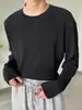 Camiseta de Manga Longa da Marca Ins da Moda para Homens, Estilo Coreano Solta Listrada, Camiseta Básica Casual para Usar por Baixo