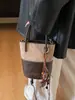 Bolso de Mano Pequeño Cubo Nuevo Estilo Retro 2025 con Bloques de Color para Mujer, Bolso Versátil de Moda para Teléfono para el Trabajo y los Viajes Diarios, Bolso de Hombro