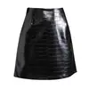 Moda Versátil y Elegante Falda de Piel Sintética para Mujer, Otoño/Invierno 2026, Estilo Coreano, Corte Ajustado, Cintura Alta, Adelgazante, Falda Corta Bodycon, Tendencia