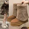 Botas de nieve peludas de suela gruesa para mujer, nuevo estilo invierno 2026, con forro de felpa añadido y diseño de media caña engrosado, que proporcionan calidez y resistencia al frío, adecuadas para el clima frío del noreste de China