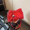 Bolso bandolera de un solo hombro plisado de moda simple de color sólido 2025 Verano Nuevo Estilo Coreano Versátil Bolso Casual Ins