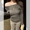 Linda Camisa de Malha com Base Embellished de Strass Vermelho para Mulheres, Perfeita para Outono e Inverno, com um Design de Alto Padrão, Único e Bonito, Ideal para o Ano do Seu Ano de Nascimento