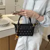 Bolsa de mão com design exclusivo de bolinhas, bolsa de ombro minimalista e estilosa, bolsa transversal chique e versátil estilo coreano para mulheres