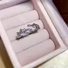 Anillo abierto de hoja de circón bañado en oro real de 18 quilates, estilo niche de alta gama, anillo personalizado para el dedo índice, joyería versátil y exquisita