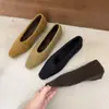 Zuecos de felpa de algodón cálido estilo francés de tacón bajo sin cordones 2026 Novedades Otoño/Invierno Tacón Oculto Zapatos Peludos Versátiles para Mujer