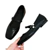 Sapatos baixos estilo francês para mulheres, novidade outono 2026, sapatos Mary Jane vovó, estilo elegante e suave, adequados para combinar com saias, sapatos de festa