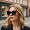 Gafas de sol Retro Elegantes Estilo Ojo de Gato Europeas y Americanas para Mujer, Marco Cuadrado, Versátiles, Estilo Celebridad de Internet, Protección UV, Gafas de Sol Transfronterizas