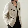 Chaqueta bicolor estilo Chanel, abrigo corto de tweed blanco de alta gama para primavera y otoño para mujer, nueva moda de otoño para mujer