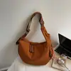 Bolsa de Tecido Outono e Inverno para Mulheres 2025 Nova Bolsa de Ombro de Grande Capacidade para Roupas de Trabalho Diárias, Versátil e Simples Nova Bolsa Dumpling