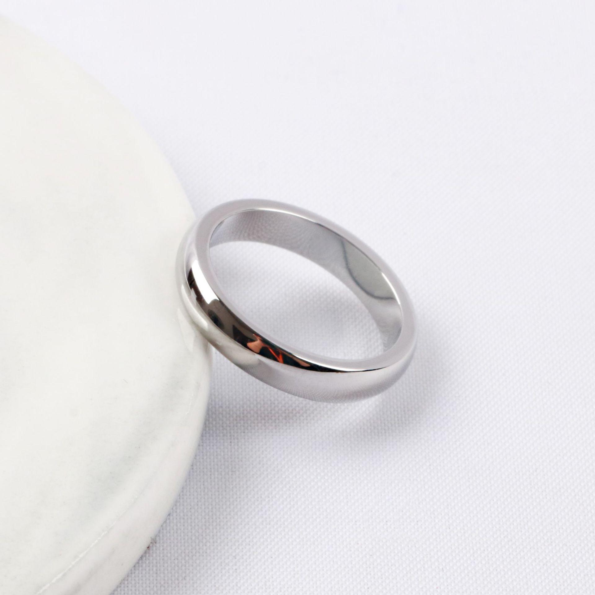 卡家带钻钛钢戒指