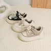 Zapatillas Nuevas de Moda para Bebé de Primavera y Otoño, Zapatos Deportivos Antideslizantes de Suela Blanda para Niños, Zapatos Individuales para Niños Pequeños, Zapatos Casuales Versátiles para Niñas