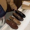 Outono 2025 Novos Mocassins Planos Redondos Estilo Retrô Femininos Estilo Britânico Sapatos Pequenos de Couro Mais Fáceis de Combinar Sapatos Slip-On Femininos