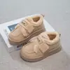 Zapatos de Algodón para Niños 2026 Otoño/Invierno Nuevo Estilo Botas de Nieve con Forro de Terciopelo para Niñas Suela Antideslizante Tallas Medianas/Grandes para Niños Cálidas para Exteriores Botas Cortas