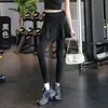 Conjunto de saia-calça estilo tubarão de duas peças para mulheres, novidade de verão 2026, corte justo, amigável à pele, calça de yoga com sensação de pele para usar como roupa externa.