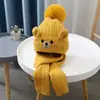 Conjunto de Chapéu e Cachecol de Tricô de Ursinho para Crianças Conjunto de Duas Peças Outono Inverno Bebê Quente Chapéu com Pompom Conjunto de Cachecol
