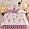 Venta al por mayor del fabricante Transmisión en vivo Popular Falda de cama de terciopelo de leche Juego de cuatro piezas Engrosado y cálido Felpa de visón dorado francés Juego de tres piezas para dormitorio