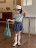 Conjunto de Menina Estilo Academia Verão 2026 Nova Moda Tendência Roupas Infantis Fashion Roupas Estilo de Rua Calça Saia de Manga Curta para Meninas