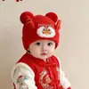 Chapéu de Ano Novo de Inverno para Bebê Chapéu de Lã Quente Tricotado Festivo Vermelho para Bebês Pequenos Chapéu com Proteção para as Orelhas Infantil