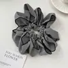Scrunchie de Cetim Pérola com Bolinhas Doce e Único para Mulheres, Acessório de Cabelo de Alta Qualidade, Elástico para Rabo de Cavalo Baixo, Corda de Cabelo Versátil e Estilosa