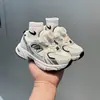 Novos Tênis Esportivos de Moda Verão 2026 para Meninos com Fivela Rotativa, Sapatos para Meninas, Tênis de Corrida Infantis, Dad Shoes, Malha Única