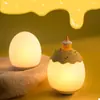 Nueva Luz de Noche de Pastel de la Suerte de Dibujos Animados Recargable por USB Compañero de Sueño para Mesita de Noche Luz Ambiental Doble Uso con Apagado Retardado