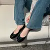 Novo Estilo de Verão~Sapatos Slip-On de Malha com Strass, Bico Separado, Planos para Mulheres, Sapatos de Casco de Porco