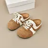 Chinelos de Couro Macio com Solado Grosso para Aumentar a Altura para Mulheres, Novos Sapatos Casuais Versáteis de Calçar Rápido para a Primavera de 2026