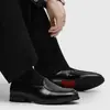 2026 Zapatos de Cuero Negros Casuales de Punta Redonda para Hombre con Suela Gruesa para Aumentar Altura, Ideales para Viajes Diarios, Estilo Niche Derby - 241212