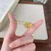 Pulsera de Brújula de Girasol Retro Europea y Americana Oro Luz de Lujo Diseño de Alta Gama Moda Nicho Pulsera Blanqueadora