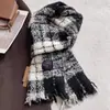 Lenço Xadrez Leve e Clareador em Leite para Homens e Mulheres, Xale Quente Espessado Macio de Mistura de Lã Fleece de Urso para o Inverno