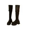Botas de cano alto para primavera e outono, com sola grossa e fivela de cinto, novo estilo 2026 feminino, botas de cavaleiro, salto grosso, uso duplo, estilo britânico