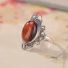 Anel Yilu de Prata S925 Esterlina Âmbar Sangue Retrô Flor Antiga Rosto de Ovo Aberto Personalizado Anel Feminino Joias Atacado