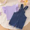 Conjunto de camiseta morada sin mangas para niña de verano con bordado de flor de toalla y shorts de peto de mezclilla, un atuendo de dos piezas para niñas pequeñas