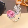 Anillo de Diseño de Lujo con Piedras Preciosas de Colores para Mujer, Anillo de Ardilla con Gema Tipo Cubo de Azúcar Santa María, Recomendado en Xiaohongshu Transfronterizo