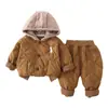 Conjunto de Otoño-Invierno para Niños 2026 Nuevo Dibujo Animado Chaqueta con Forro de Polar para Niños Conjunto de Dos Piezas Ropa de Invierno para Bebé Moda al por Mayor