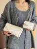 Bolso de hombro de moda transfronteriza 2024, nuevo bolso de noche con cadena láser, bandolera de tela, pequeño bolso de noche cuadrado de moda.