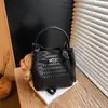 Bolso de Cubo de Color Sólido Moderno y Sencillo para Mujer 2026 Nuevo Estilo Coreano Bolso de Hombro Cruzado Bolso de Viaje