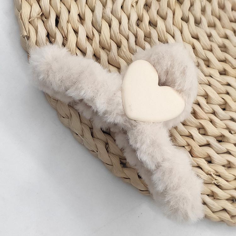 爱心米色抓夹13