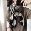 Bufanda estampada de algodón y lino 2024, nueva bufanda cálida de otoño e invierno para mujer, bufanda de seda de doble uso, chal exterior, fábrica al por mayor