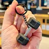 Serie Creativa de Deportes y Fitness Llavero de Mancuerna con Barra de Metal Pequeño Regalo de Entrenamiento Deportivo para Niños y Niñas Colgante para Mochila