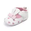 Primavera e outono novos sapatos fofos para bebê menina com orelhas tridimensionais sapatos infantis flat com velcro atacado 0943