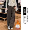 Pantalones cargo de mujer con dobladillo curvo, nuevo estilo de verano 2026, finos para figuras petite, color café, de cintura alta, holgados, cropped, casual, de pierna ancha
