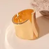 Pulsera Geométrica Cuadrada de Metal Europea y Americana con Forma de Ola Retorcida Pulsera de Personalidad Temperamental Joyería de Lujo Ligero de Alta Gama Transfronteriza